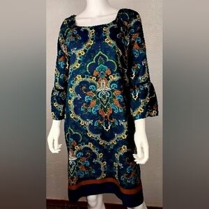 Elegant Blue and Green Patterned Dress